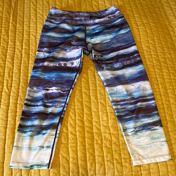 Prana Pants - Fun Prana capri leggings size sm, rarely worn